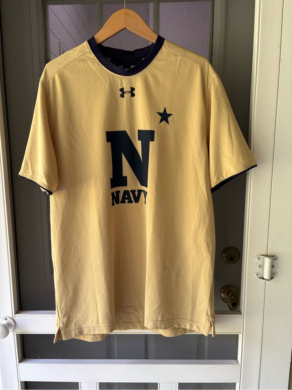 Under Armour Men’s Navy Academy Gold Athletic Tee